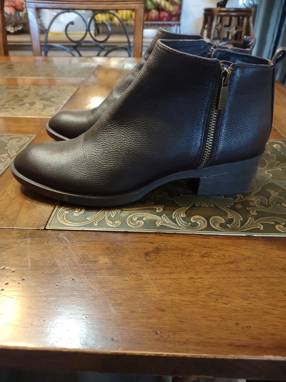 Kenneth Cole Chocolate Brown Leather Double Side-Zip Ankle Booties NWOT Sz 9